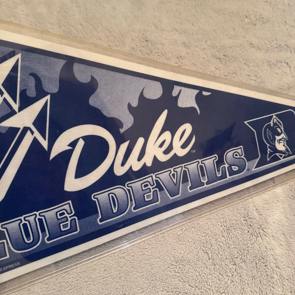 Vintage‎ Duke Blue Devils Felt Pennant NCAA College Basketball Wall Decor